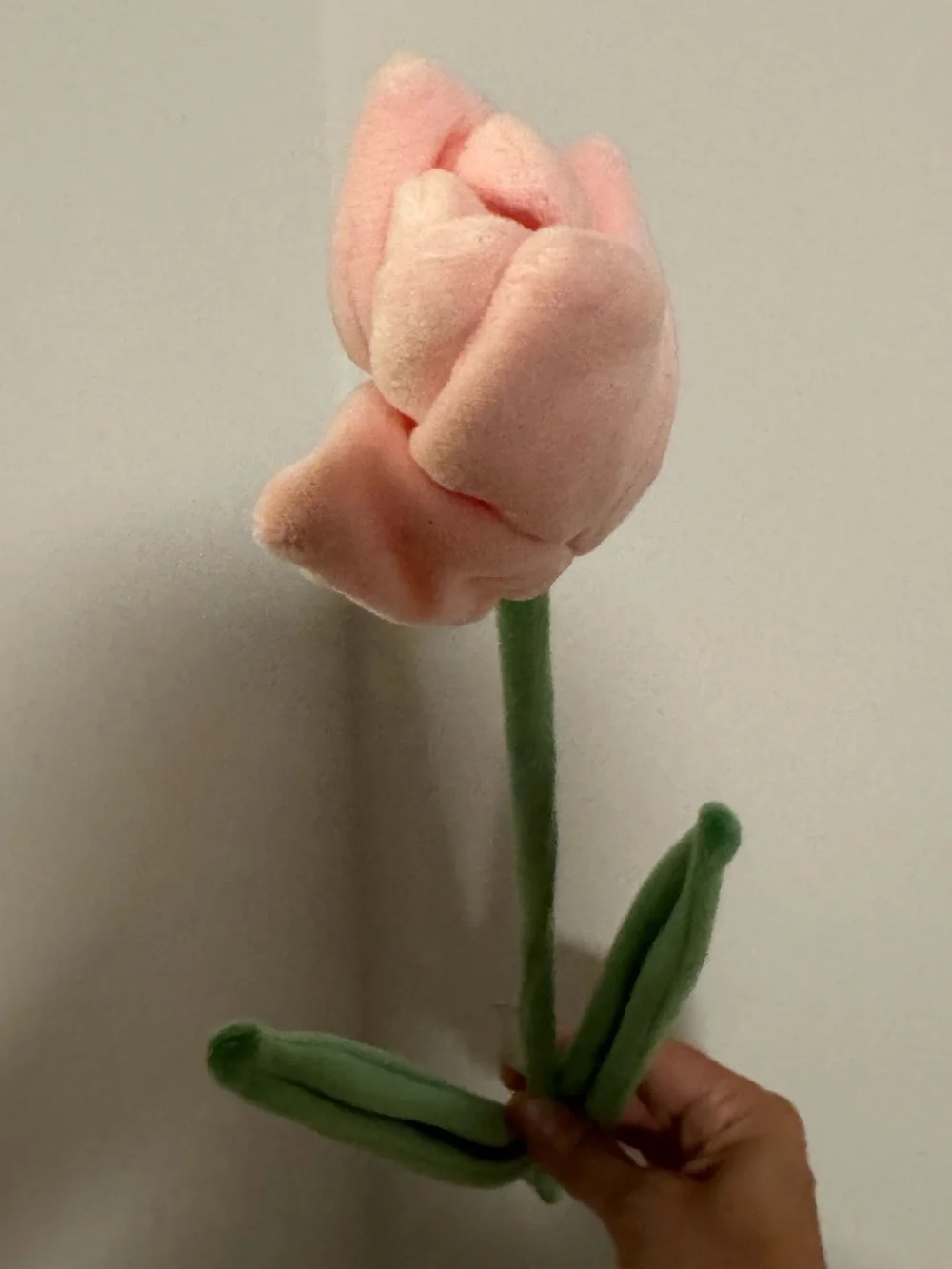 CJ Hendry Flower Market (Rockefeller Center 2025) pink tulip plush flower